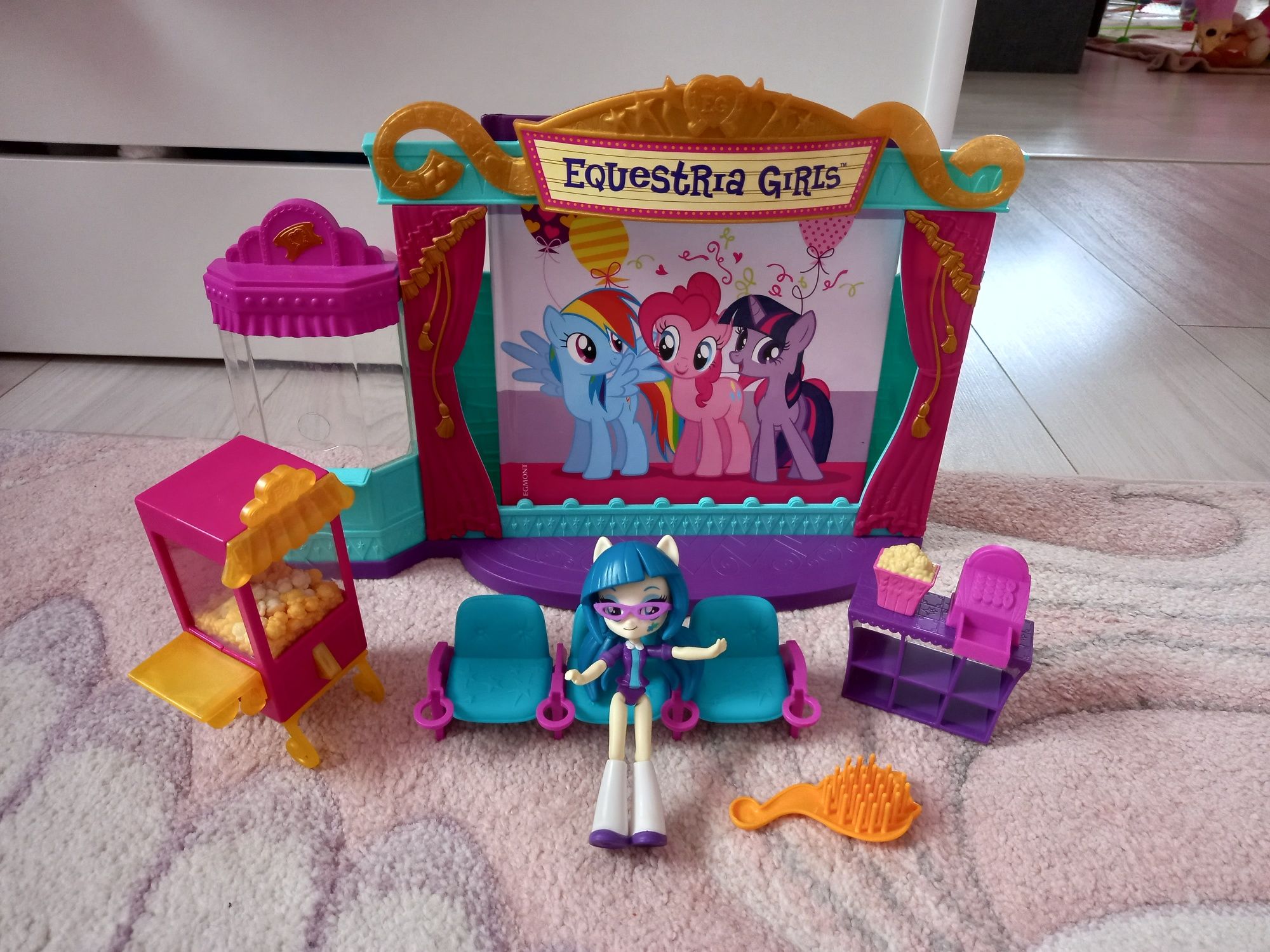 Zestaw kino lalka my little pony