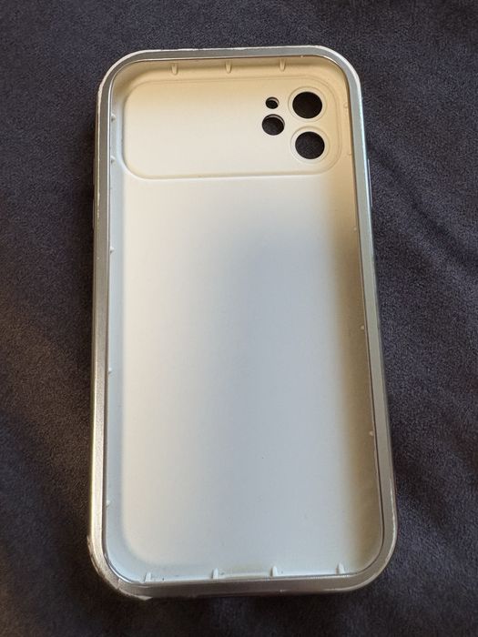 Чохол на iPhone 11