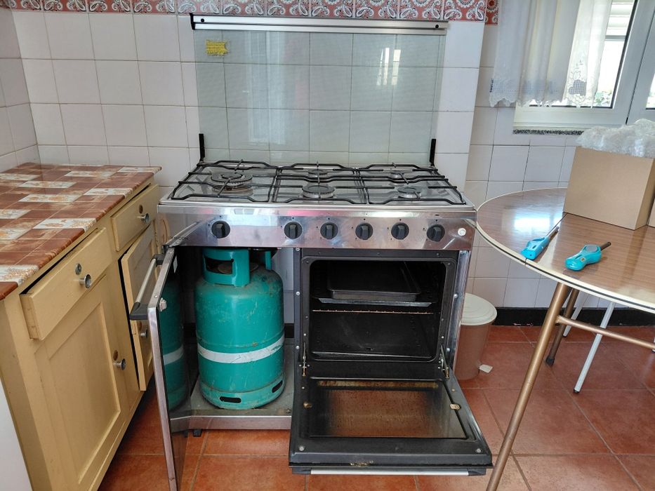 Fogão a gás com forno