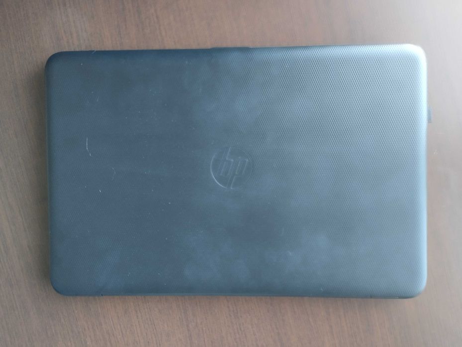 Laptop HP ze sprawną baterią, 8 GB RAM, dysk SSD, Win 10