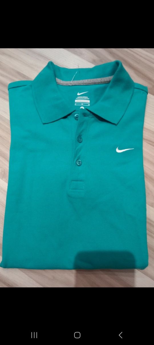 Polo Nike rozm.M  szer. 86 cm dł.67cm.