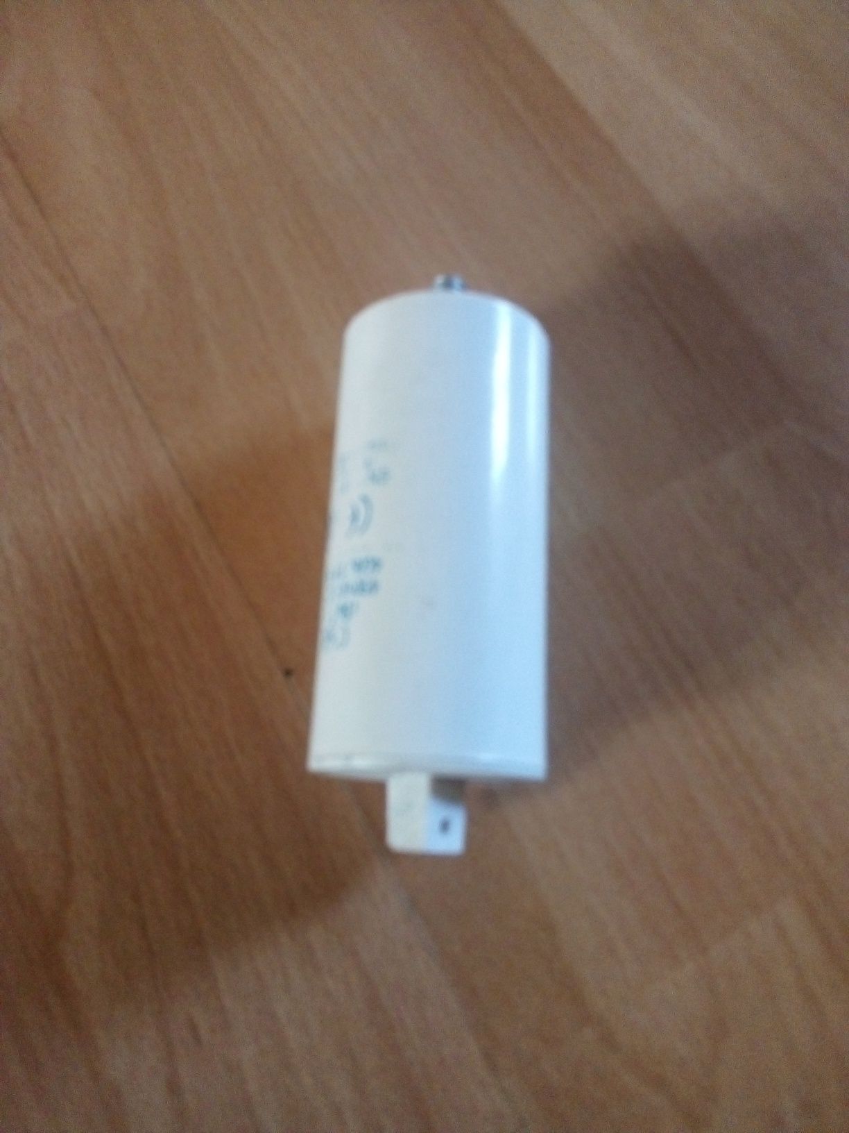 Kondensator do silnika elektrycznego  15uF
