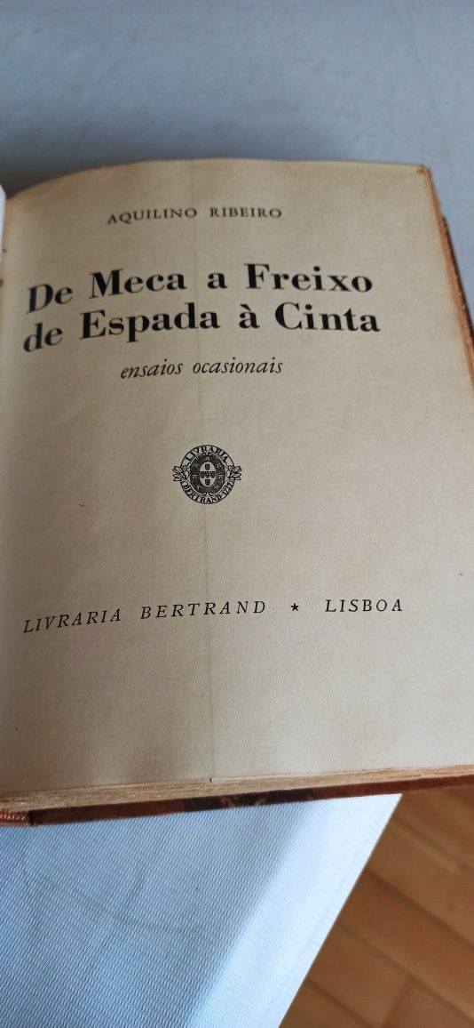 De Meca a Freixo de Espace á Cinta Aqulino Ribeiro