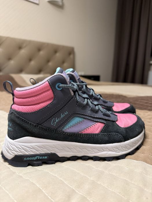 Черевики для дівчинки Skechers р.35