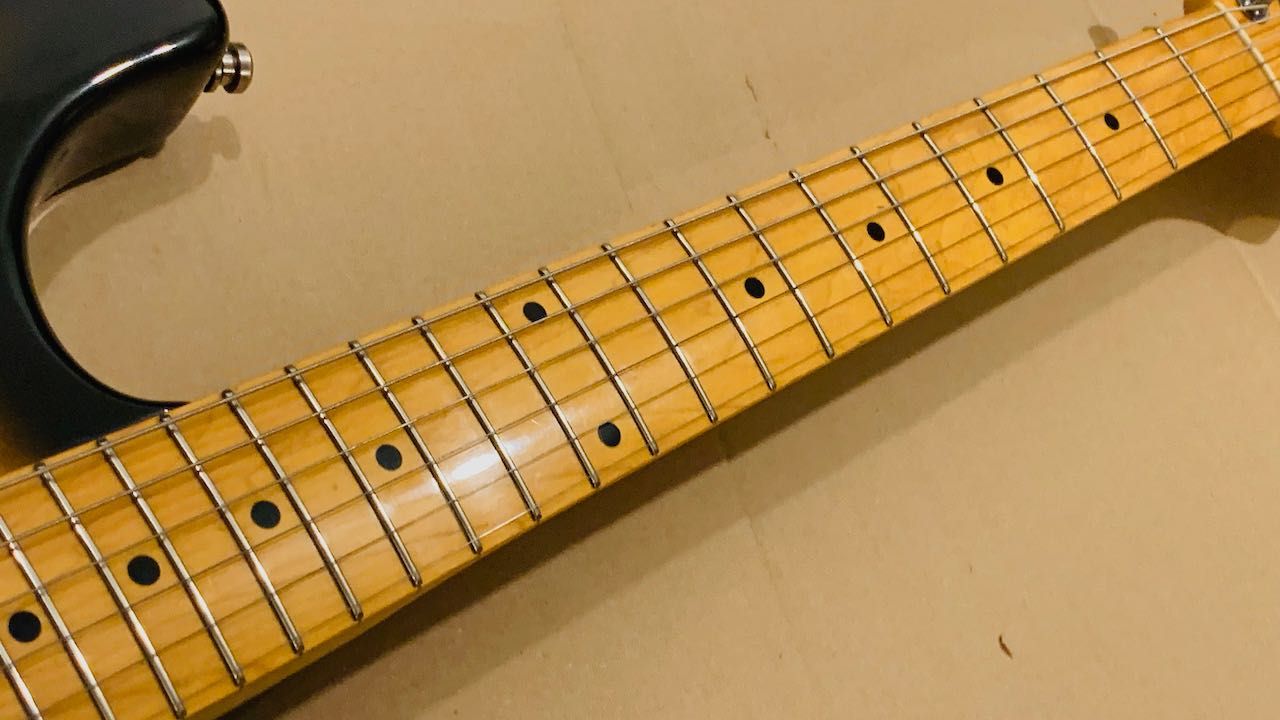 VESTER Tradition Series - gitara elektryczna stratocaster VINTAGE 80's