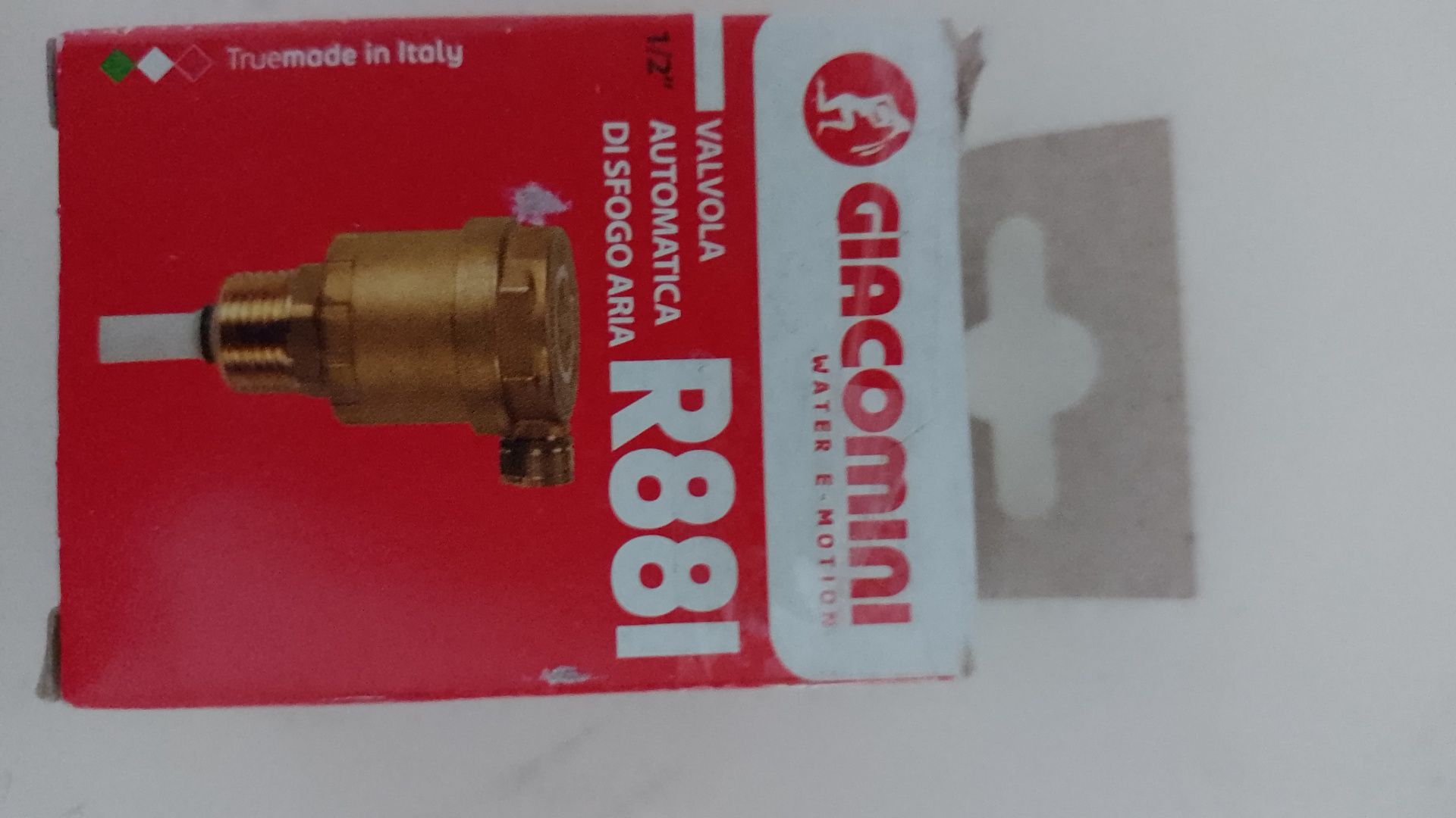 Odpowietrznik automatyczny 1/2" firmy Giacomini.

Odpowietrznik nowy n