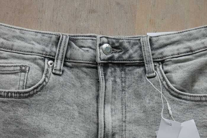 Krótkie spodenki jeansowe szare Denim; r.38;BERSHKA-NOWE