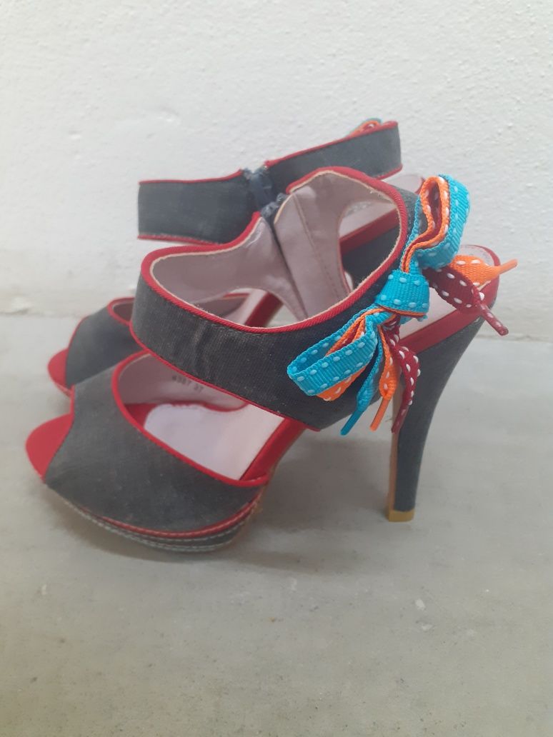 Sapatos de salto