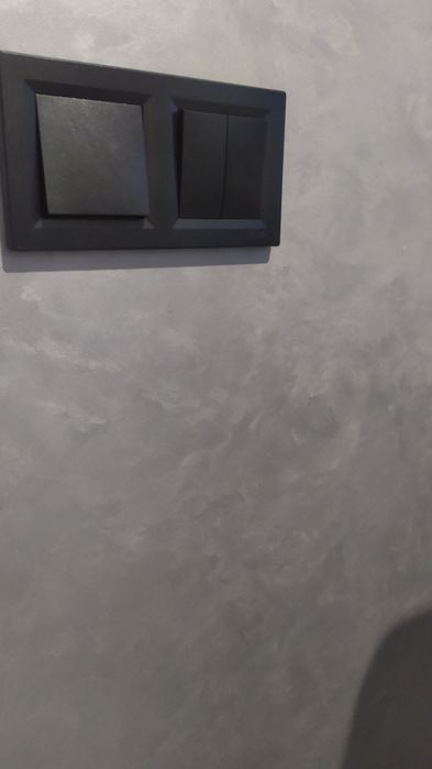 Нанесення декоративної штукатурки