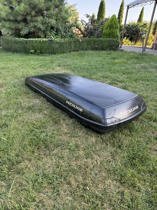 Багажник на автомобіль з рейлінгами в зборі