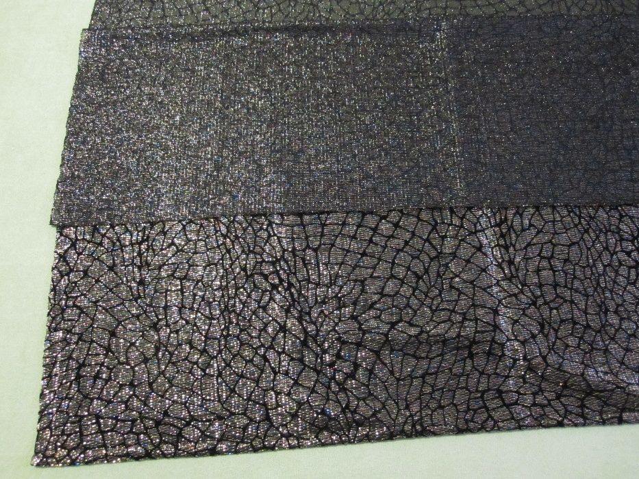 Ткань черная с золотистым переливом 200 на 115 см