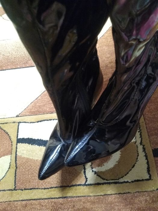 szpilki  kozaki  uniseks   po udo  rozmiar  42    REŃKA