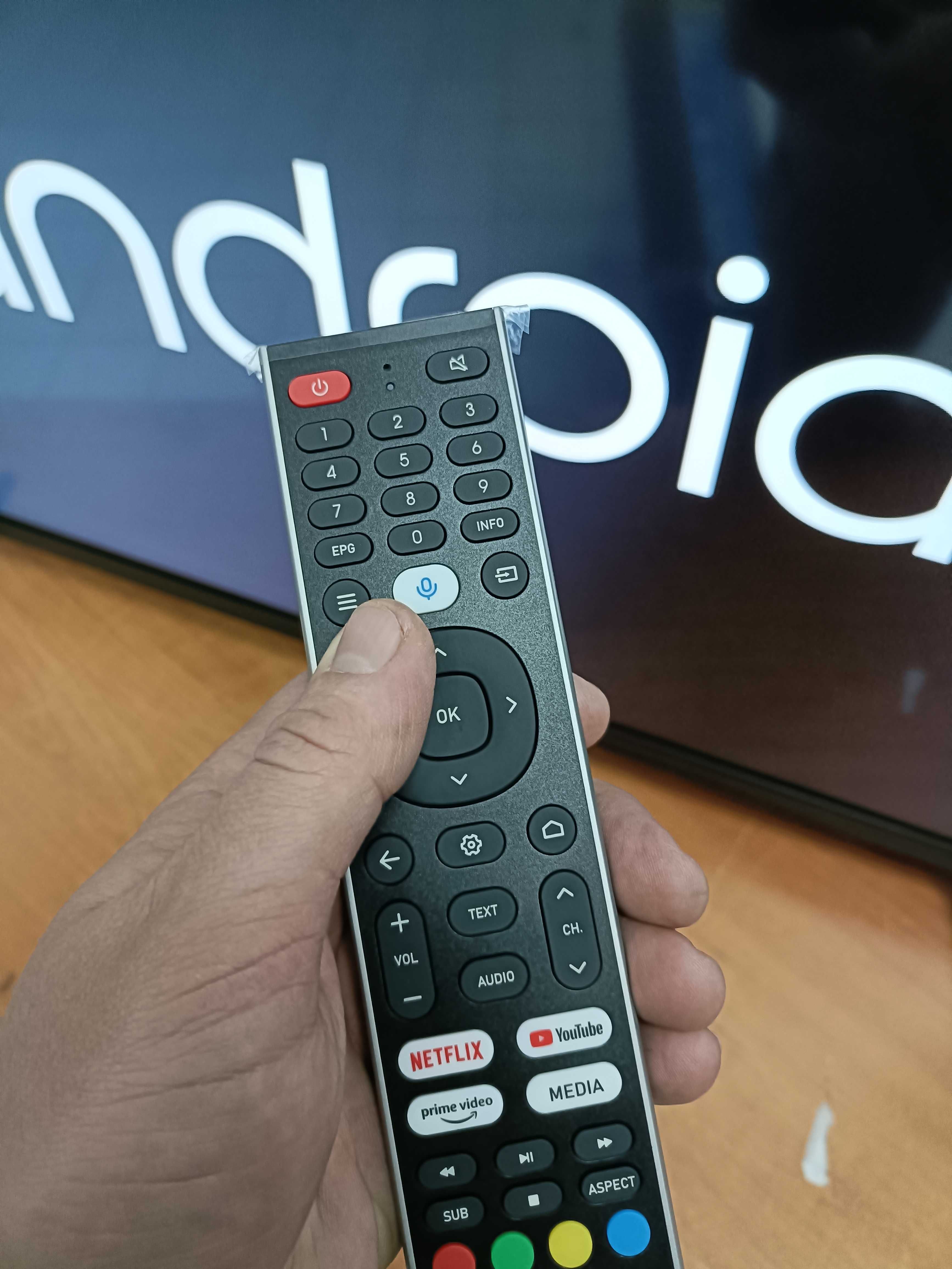 Розумний телевізор HISENSE 32 34" Android 15 + 2/16 ГБ Bluetooth-пульт