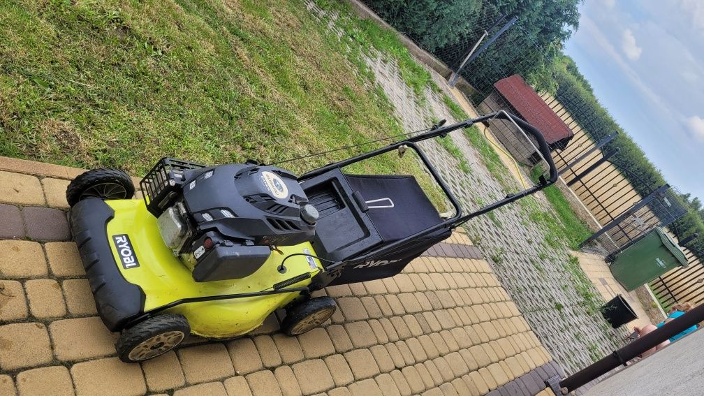 Kosiarka z nepędem ryobi subaru ea190V z koszem