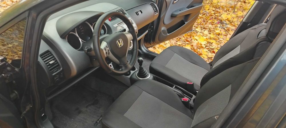 Продам Honda Jazz 1.3