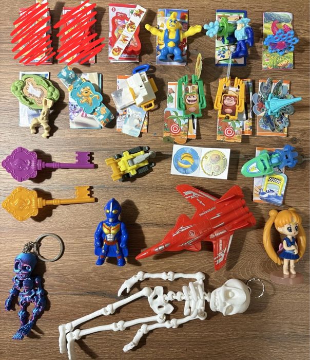 Іграшки кіндер (Kinder mario, natoons, marvel, playmobil)