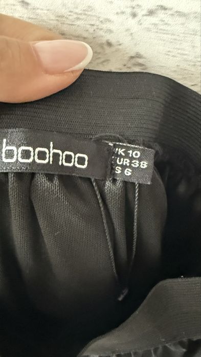 Spodnica plisowana czarna z dodatkiem koronki