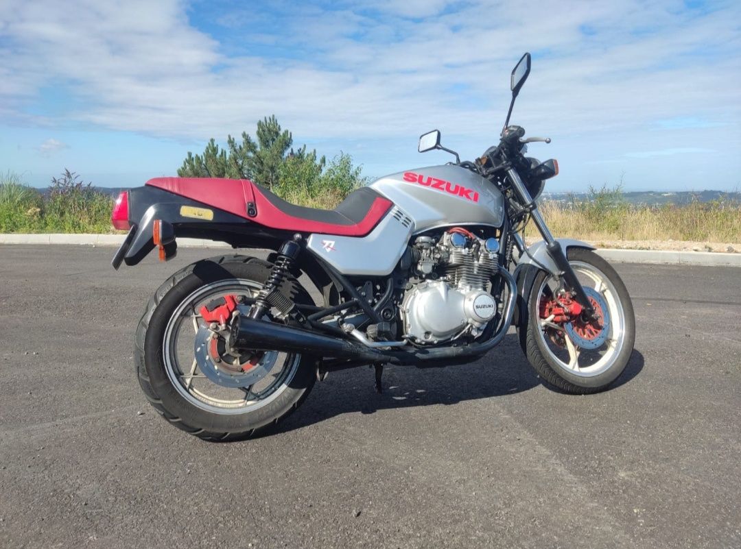 Suzuki gs650 Katana