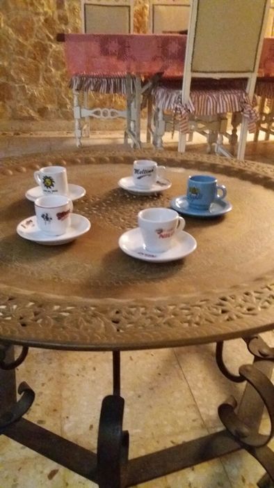 Lote quatro chávenas e pires ,cafe  de colecção