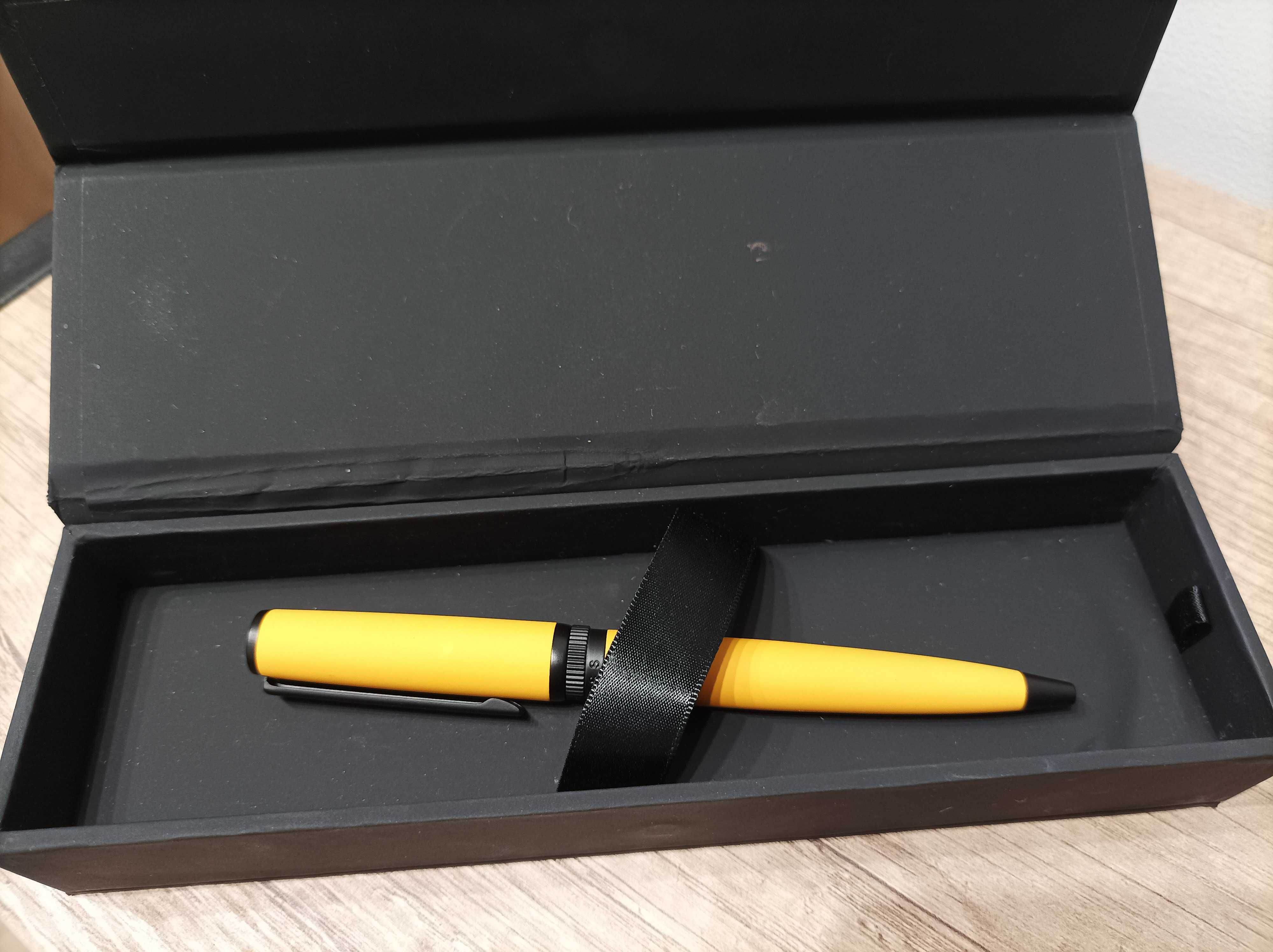 Długopis HUGO BOSS GEAR MATRIX żółty yellow