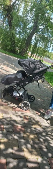 Продам прогулянкову коляску