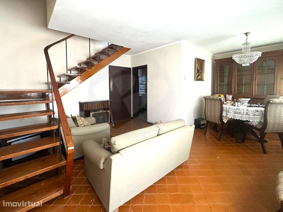 Moradia com Traça de Arquiteto no Coração da Póvoa de Varzim