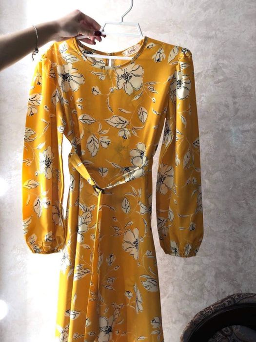 Продам плаття для дівчинки