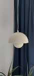 Zestaw dwóch lamp kremowych sufitowych w stylu bauhaus grzybek kula