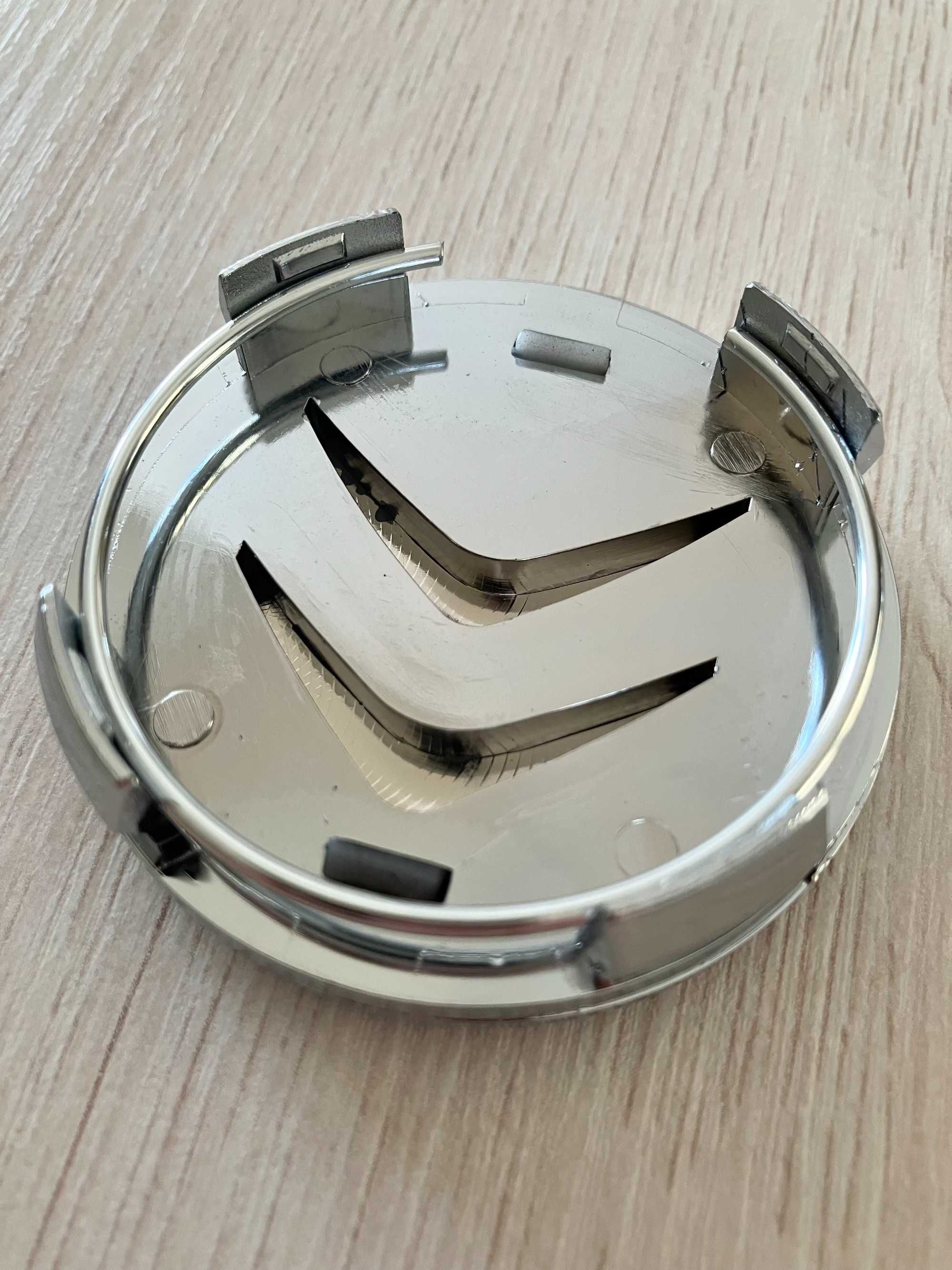 Dekielki 4x 68mm do felg BMW i 4x 60mm do Citroen- fabrycznie nowe!