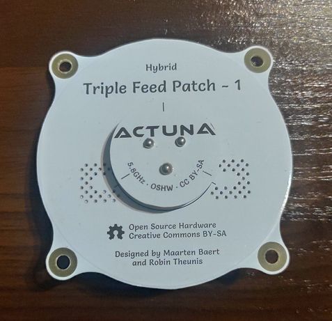Antena Actuna Triple Feed Patch