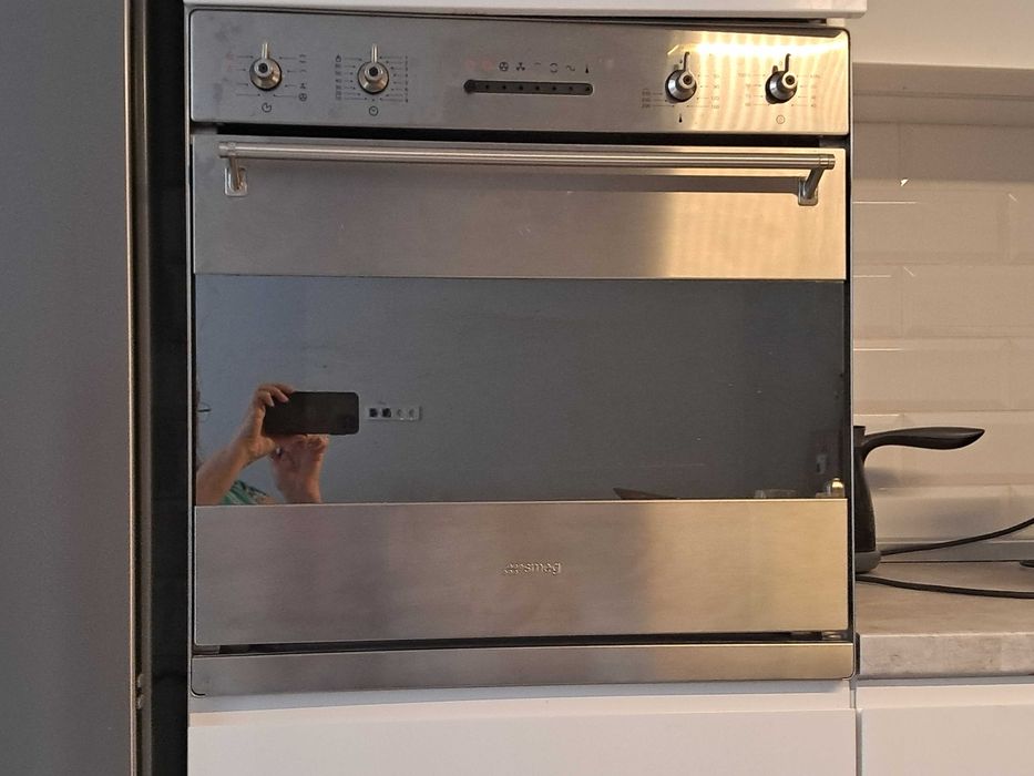 Продам встроеную печь конвекционную SMEG SpA 42016 Guastalla