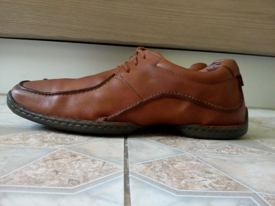 Кожаные туфли мокасины Clarks