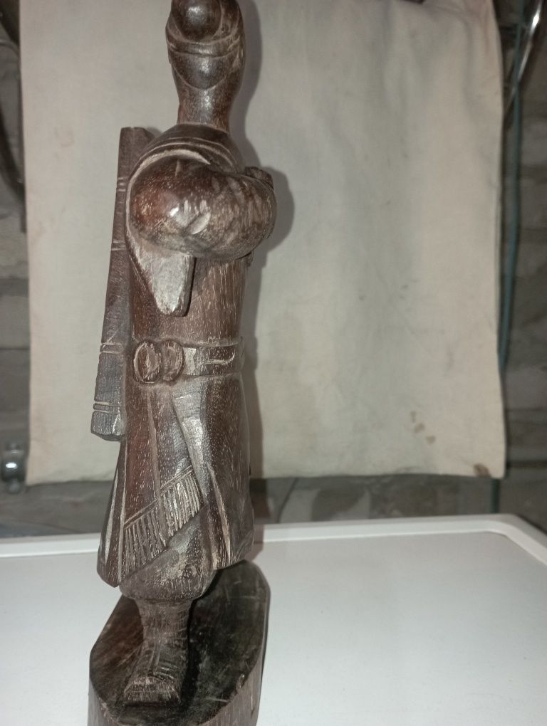 Rzeźba drewniana Wysokość 26 cm