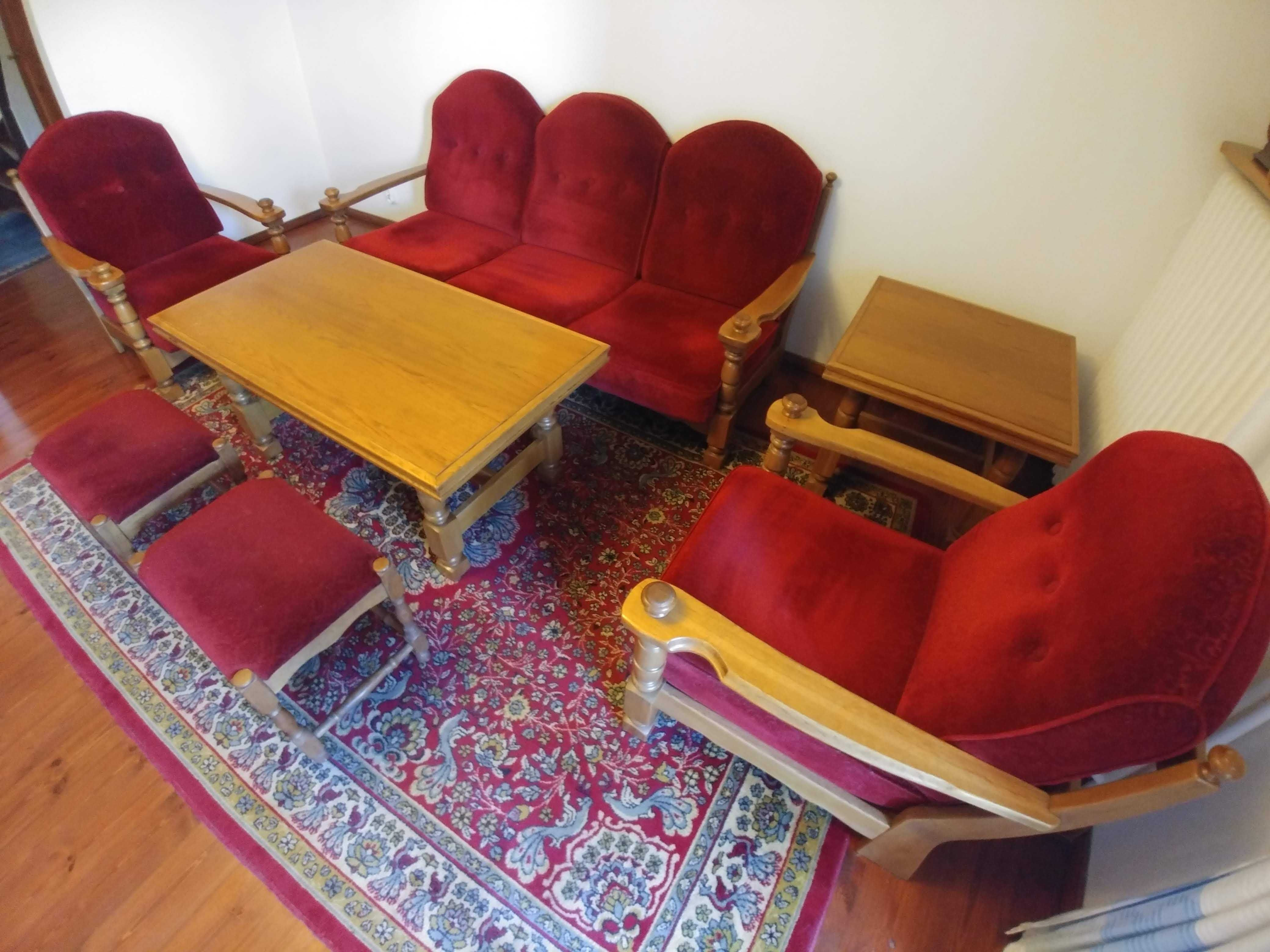 Wypoczynek dębowy: kanapa, 2 fotele i 2 stoliki