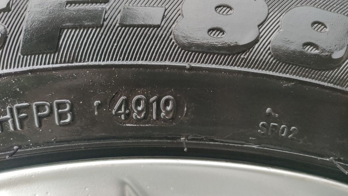 Mercedes Komplet kół letnich R17' z oponami 245/45R17