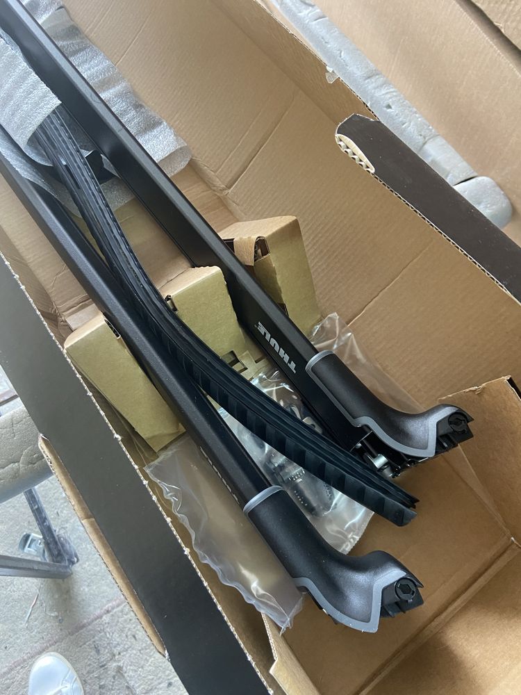 Нові поперечини Thule Wingbar Edge Black Audi q7 4m кю7