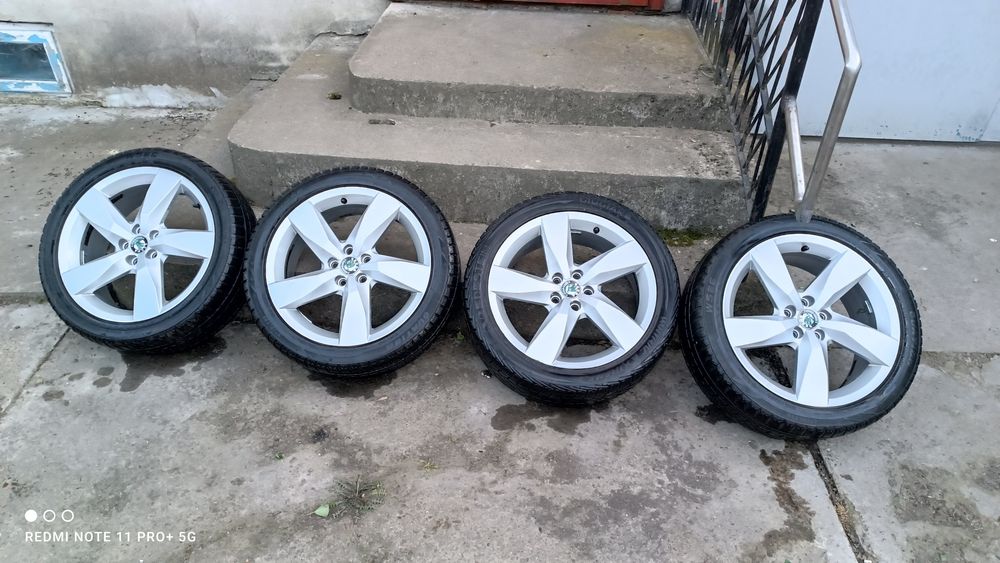 Продам титани з шинами