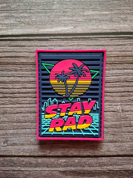 Naszywka Stay Rad – Kolorowy Motyw 80s, Rzep Velcro