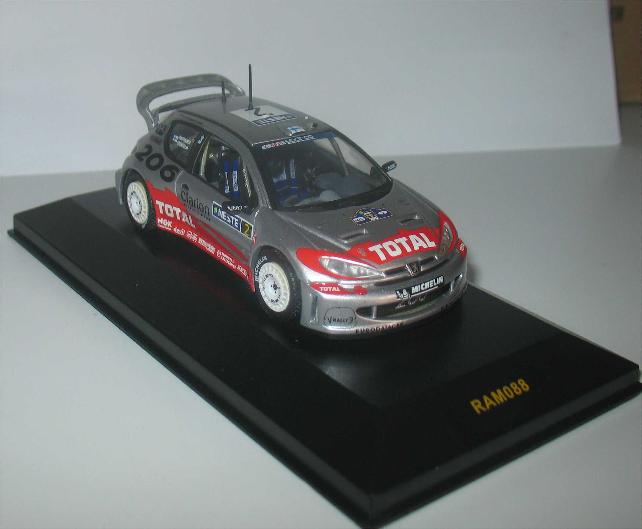 Ixo - Peugeot 206 WRC -Vencedor Rally Finlândia 2002 - Marcus Gronholm