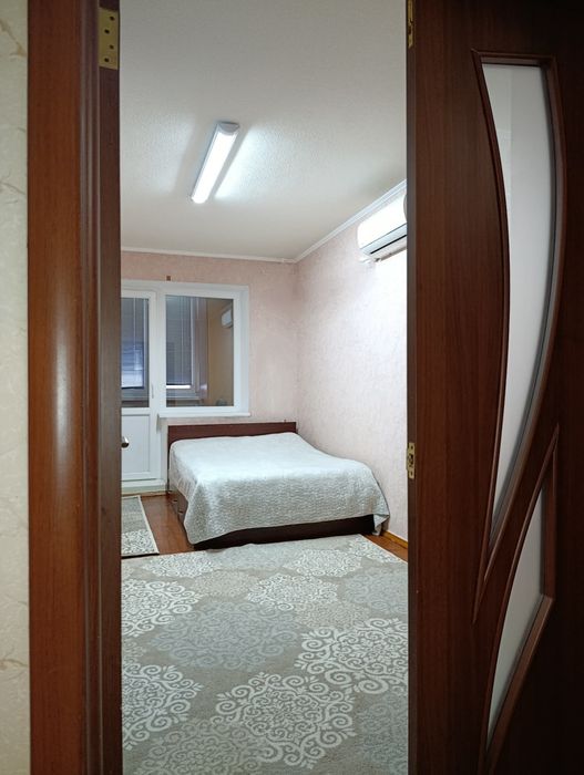 4 квартира, поруч Сильпо, правий берег.