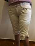 Calça curta até ao joelho