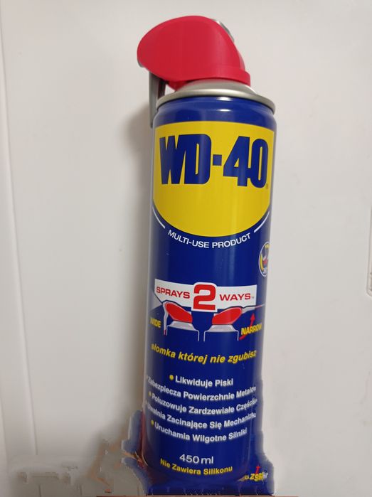 WD 40 sprays2ways