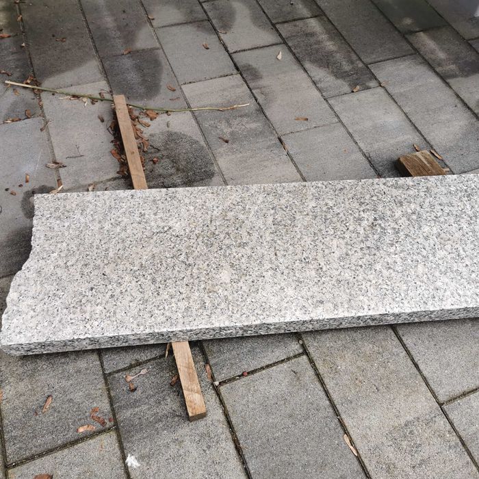 płyta  granitowa jasna szara, schodek, stopień