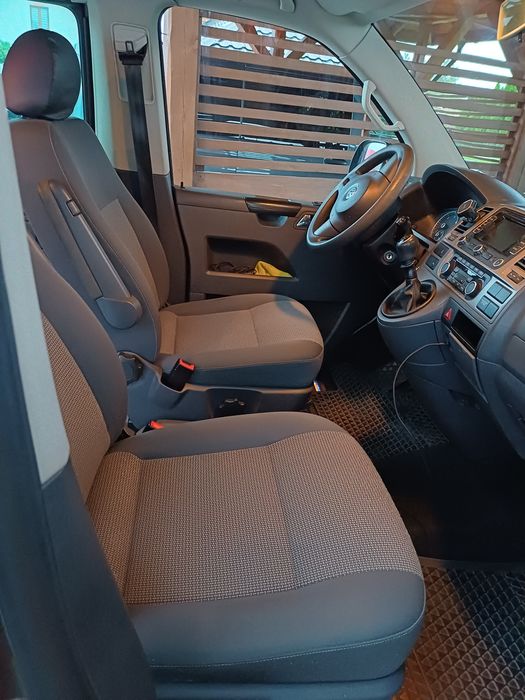 VW Caravale 2.0 140KM Manual 8 osobowy