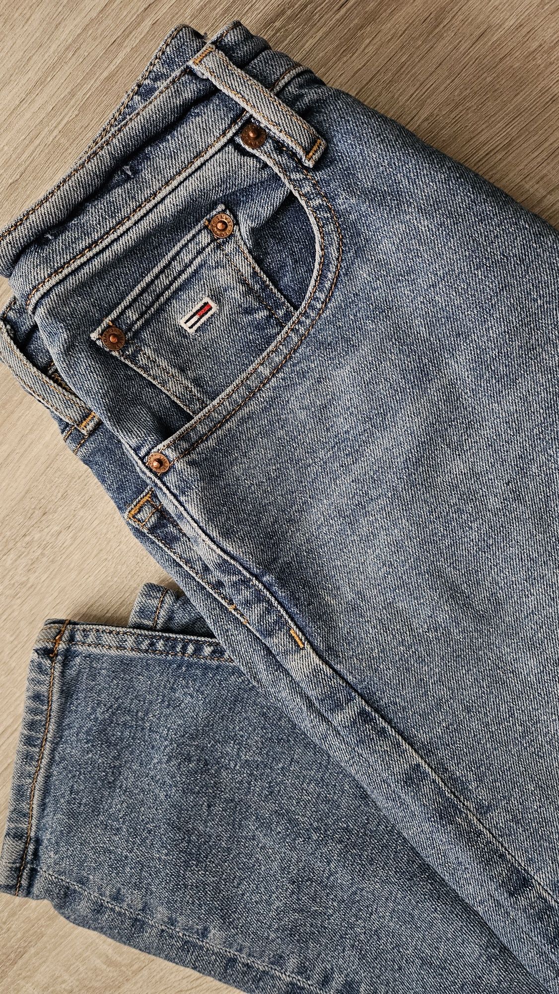 Джинси мом tommy hilfiger