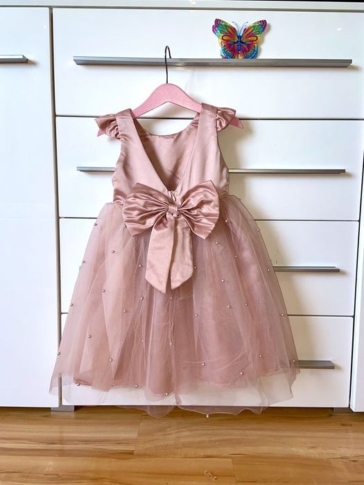 Святкова сукня для дівчинки на 1 рік