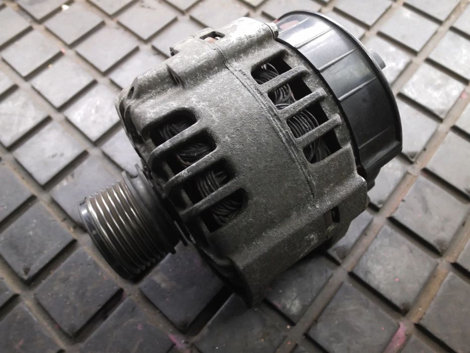 Alternator Valeo 8200537415 RENAULT Kangoo 1.5 DCI