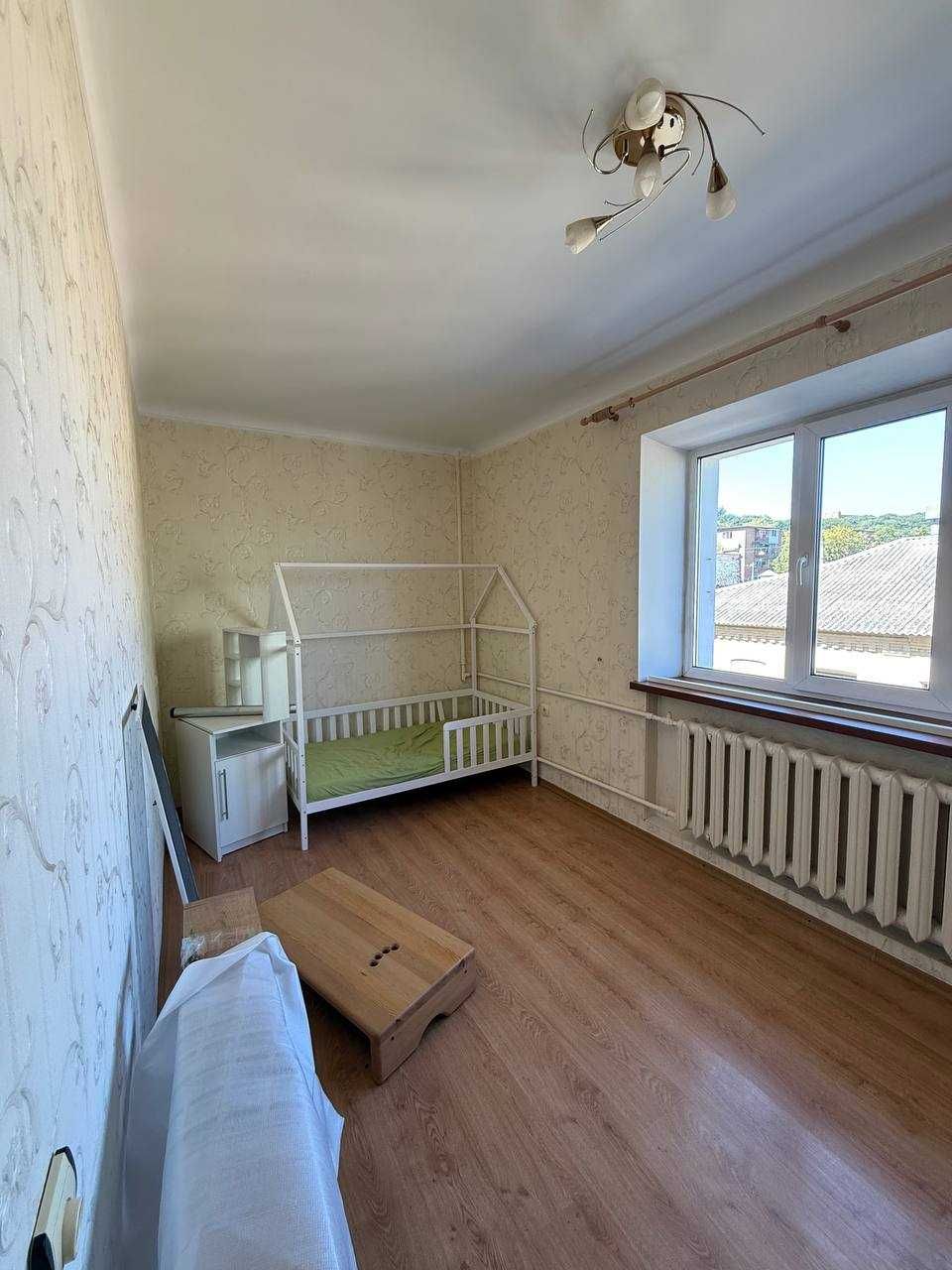 2к квартира, Поділ, 47м2, цегла, з ремонтом!