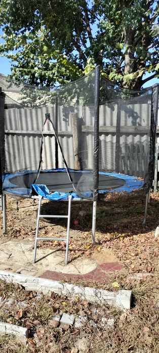 Продам батут. Диаметр 3.03 метра