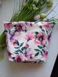 O Bag Mini, organizer w różowe kwiaty do torebki